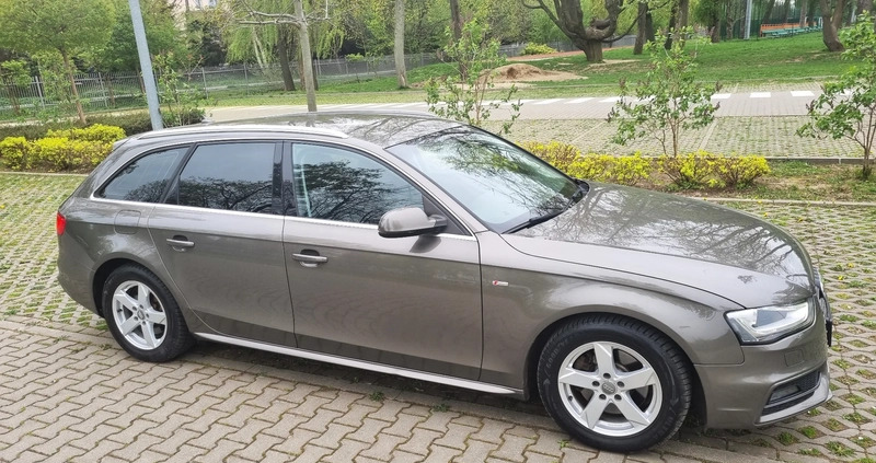 Audi A4 cena 47900 przebieg: 212300, rok produkcji 2014 z Lublin małe 742